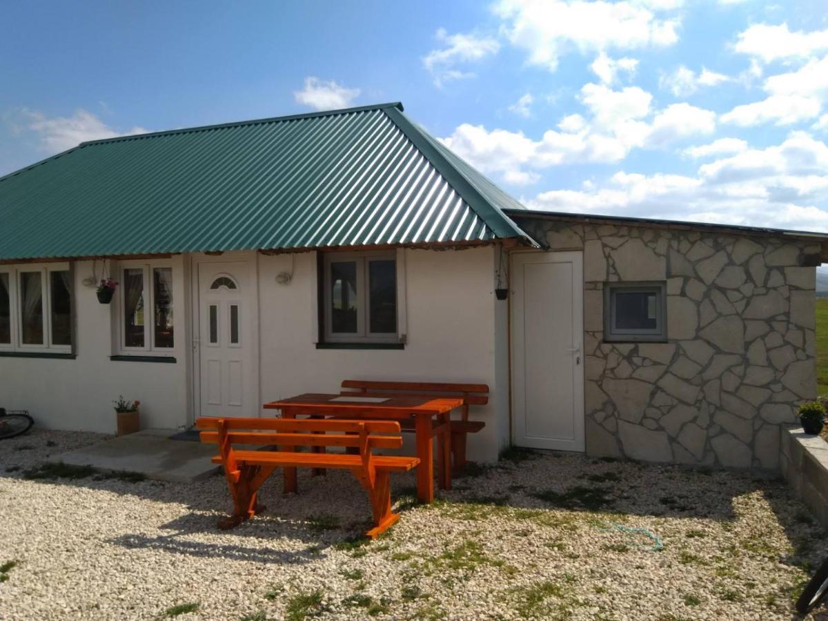 בית הארחה זבליאק 	Family Farm Jezera מראה חיצוני תמונה